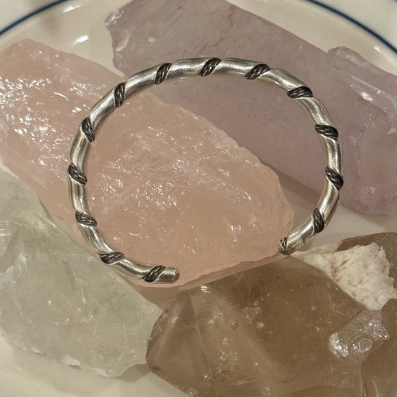 Native American Sterling Silver Double Twist Rope Style Cuff Bracelet - Picture 7 of 16